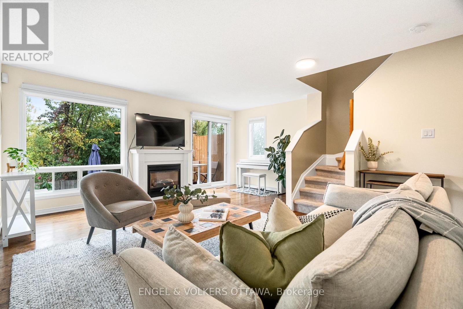 2032 Avenue P, Ottawa, ON