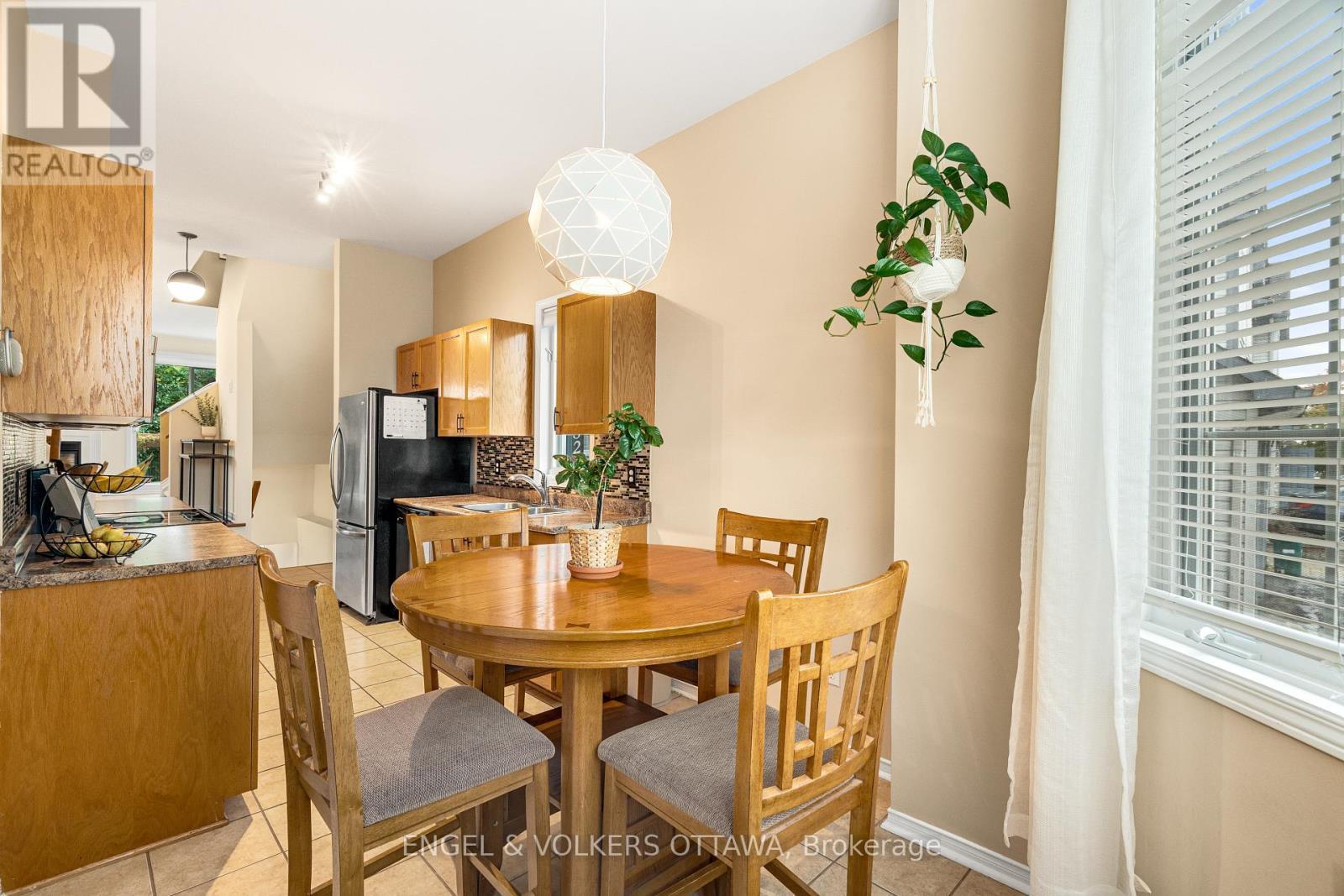 2032 Avenue P, Ottawa, ON