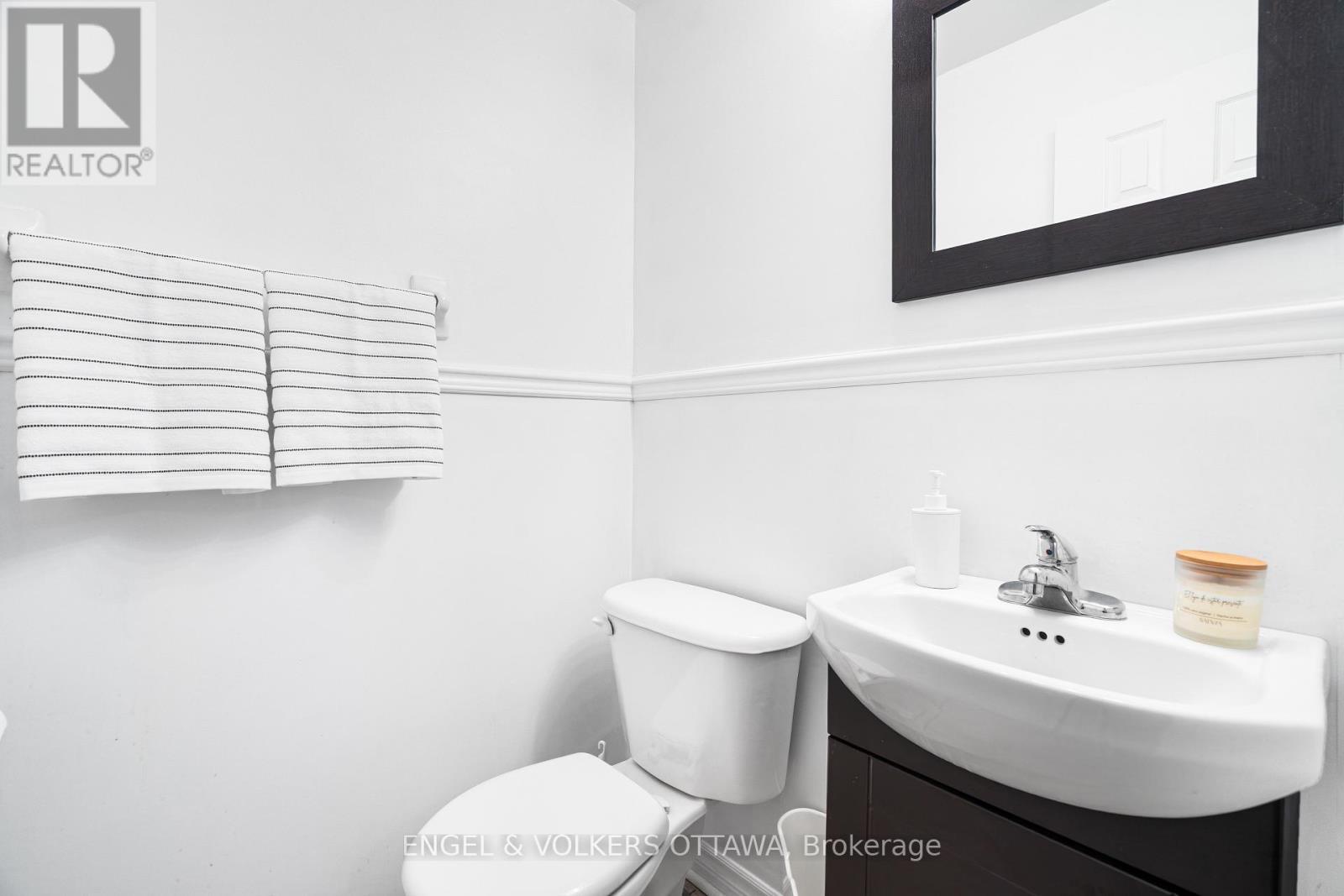 2032 Avenue P, Ottawa, ON
