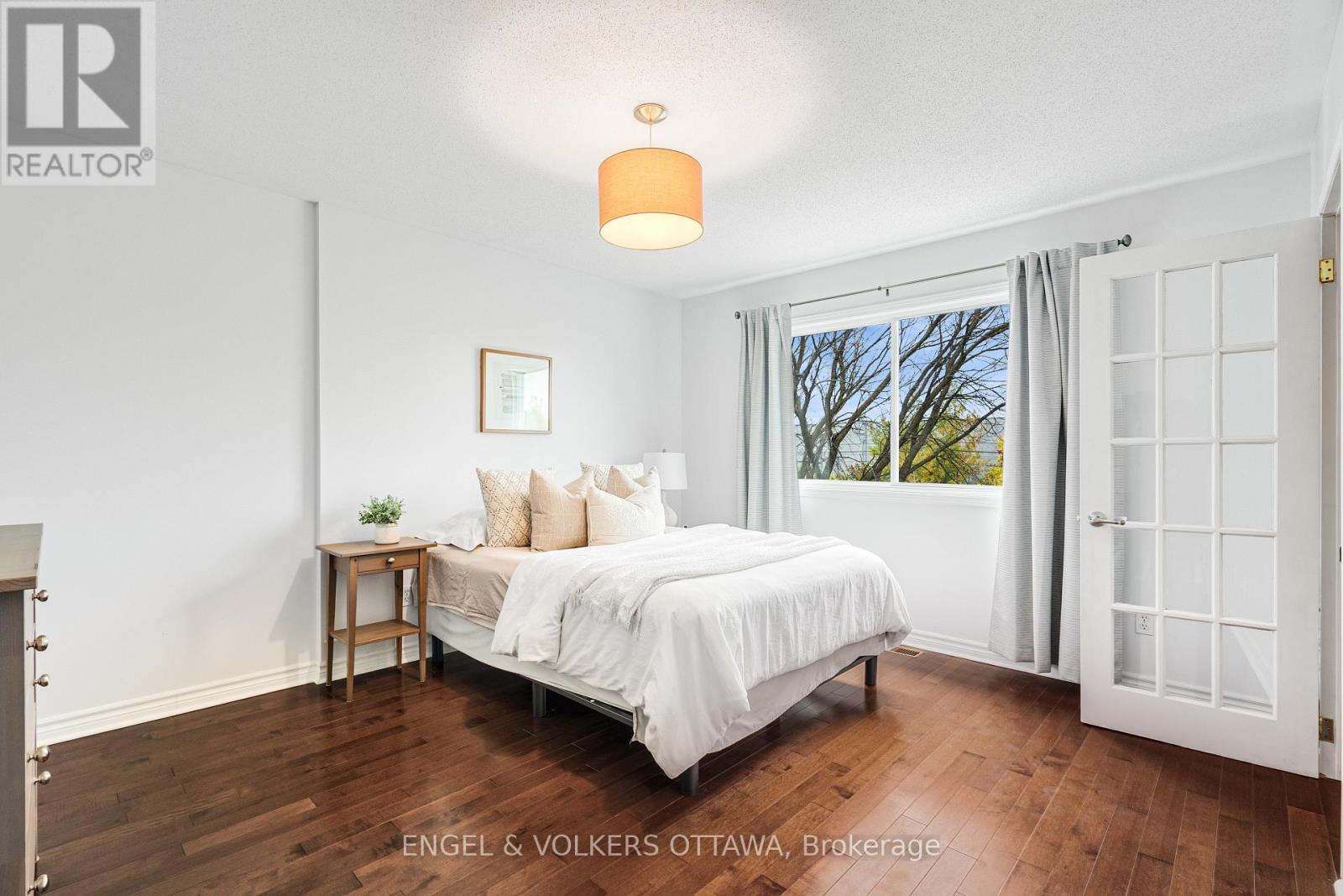2032 Avenue P, Ottawa, ON