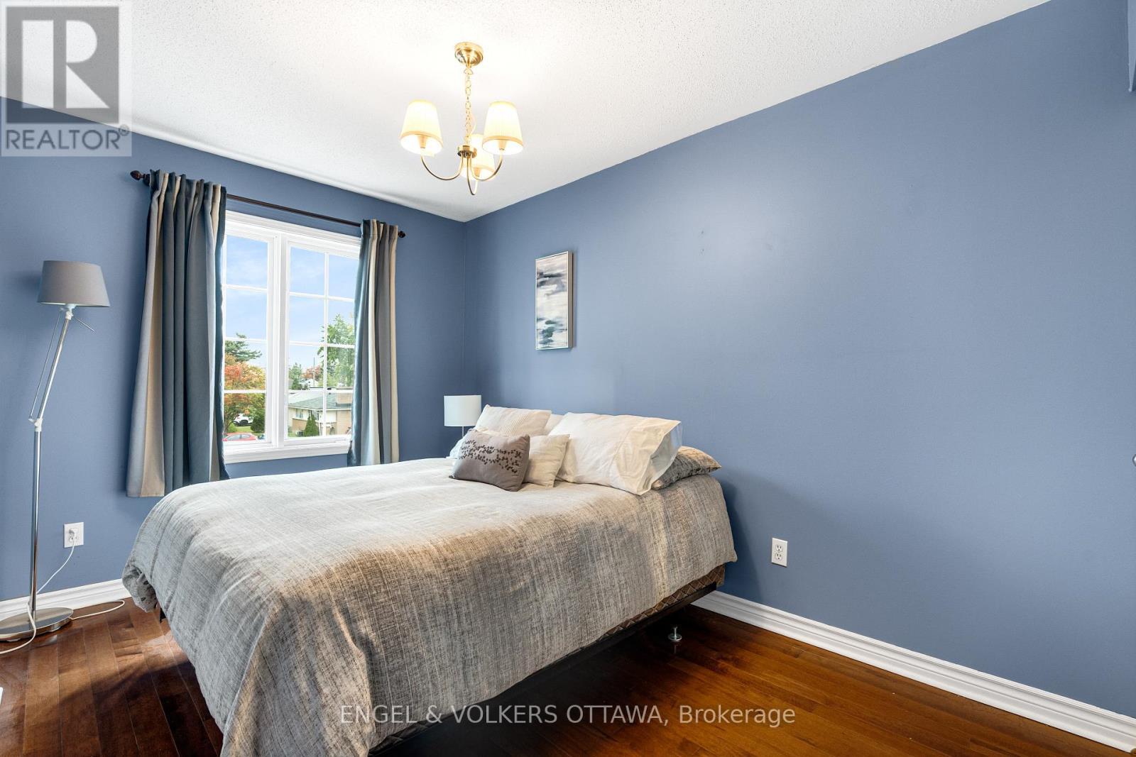 2032 Avenue P, Ottawa, ON