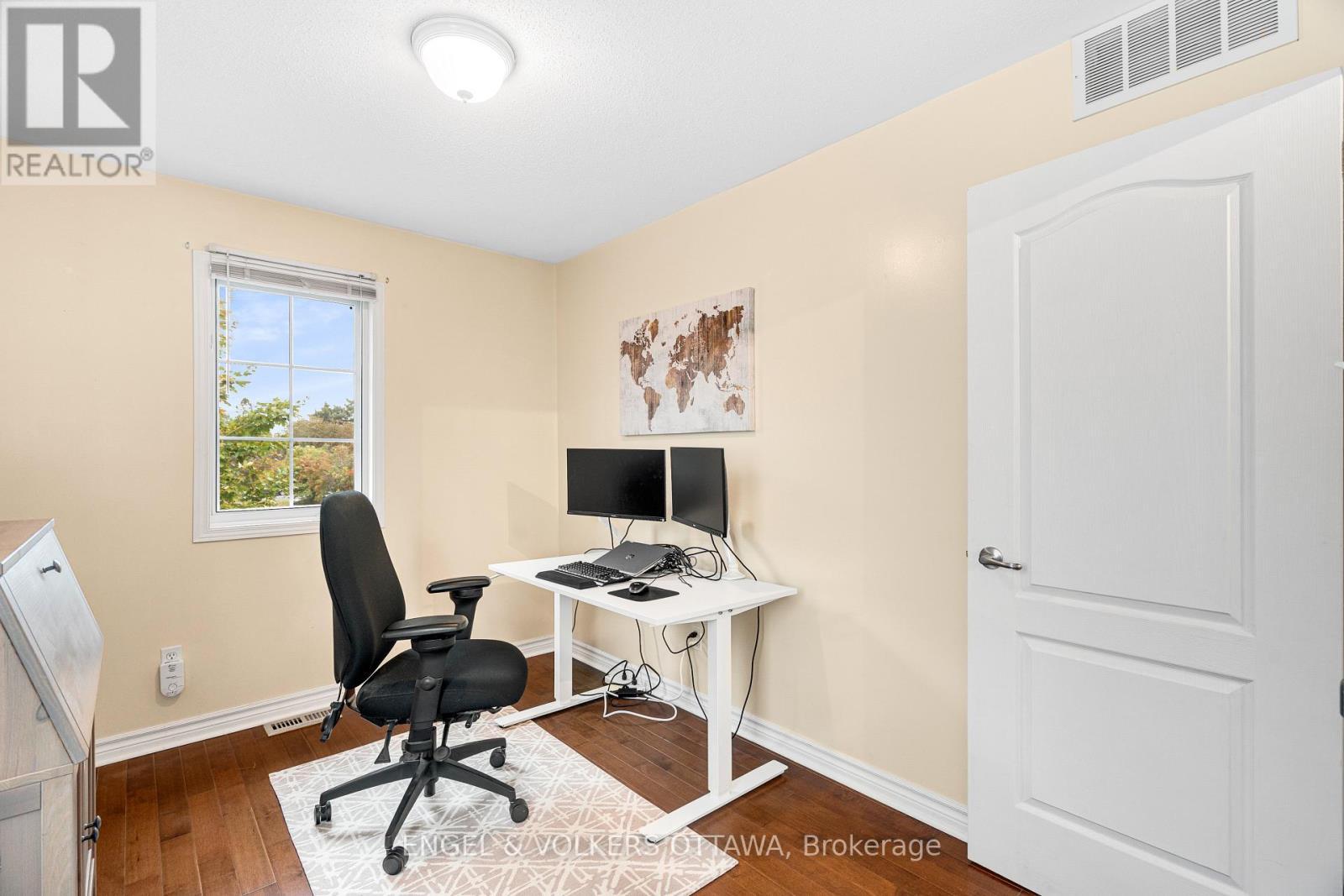 2032 Avenue P, Ottawa, ON