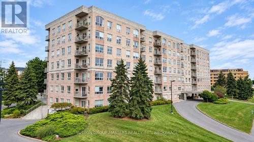 101 - 350 WELLINGTON STREET  Kingston (East Of Sir John A. Blvd), ON K7K 7J7