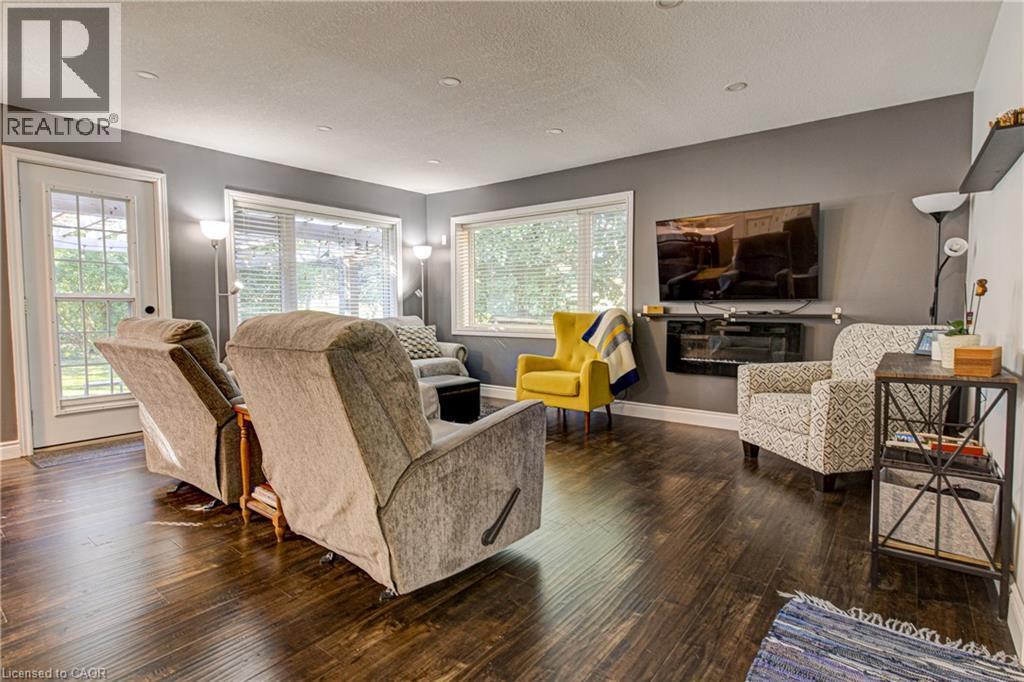 3 Oakwood Avenue, Kitchener, ON