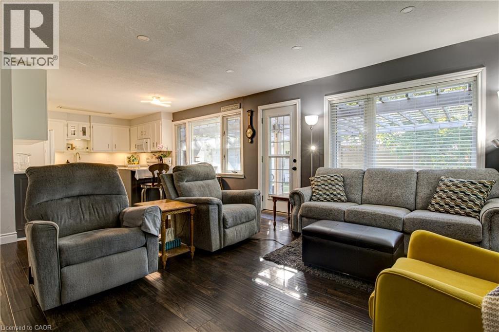 3 Oakwood Avenue, Kitchener, ON