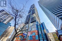 513 - 7 GRENVILLE STREET Toronto, ON M4Y 1A1