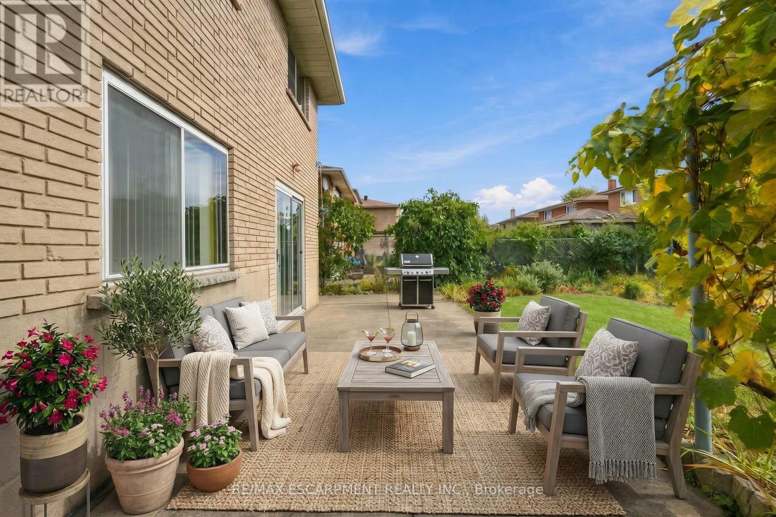 Virtually Staged - 36 Algonquin Court, Hamilton, ON