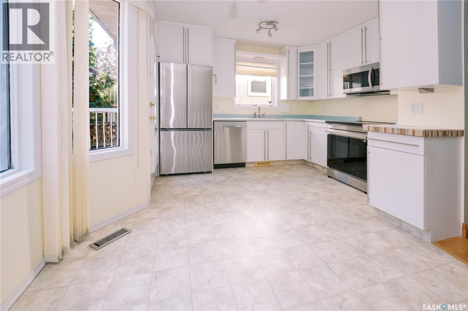 939 Haslam Crescent, Saskatoon, SK