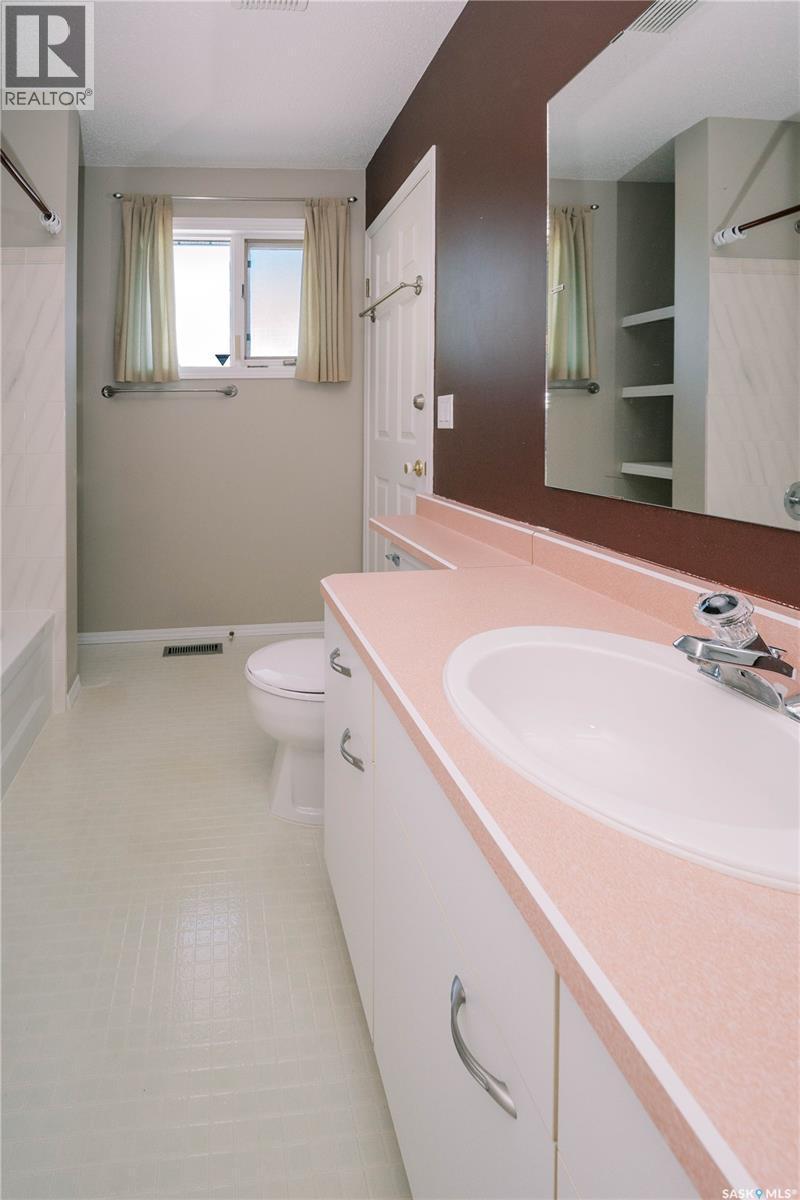 939 Haslam Crescent, Saskatoon, SK