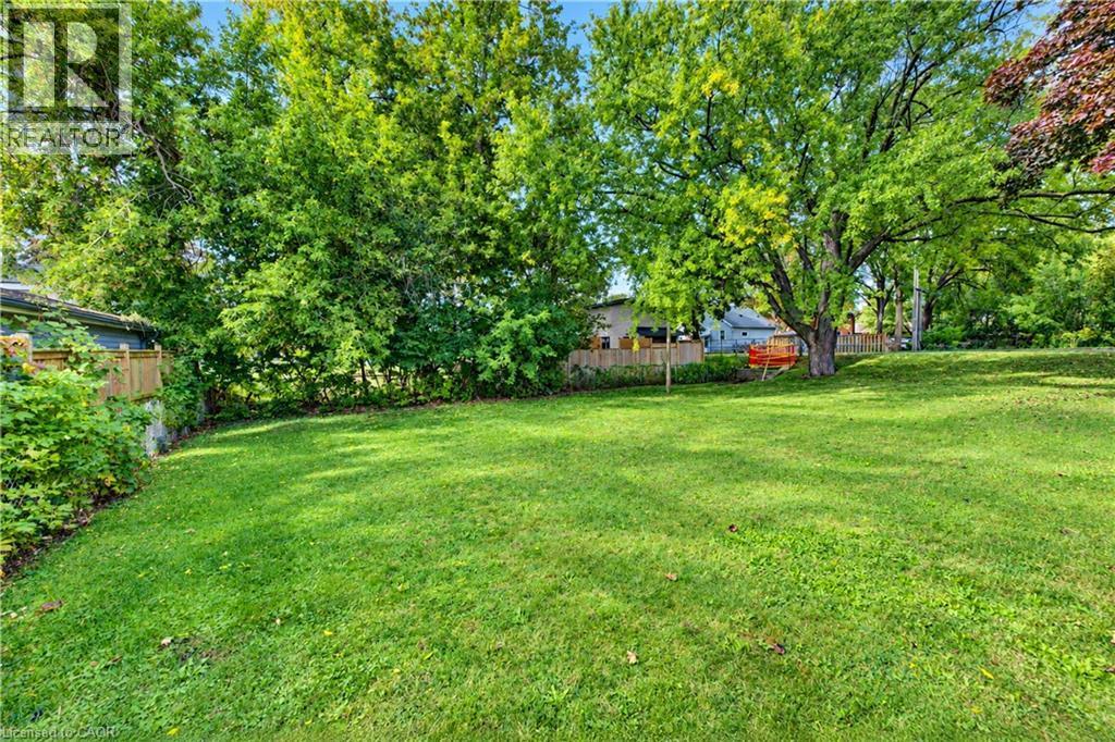 22 Pretoria Road, Cambridge, ON