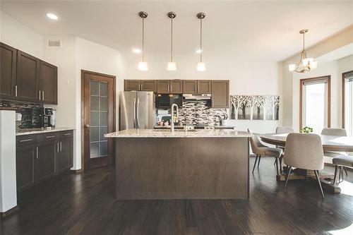 187 Lake Bend Rd, Winnipeg, MB 