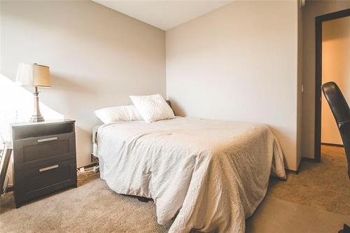 187 Lake Bend Rd, Winnipeg, MB 