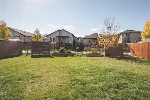 187 Lake Bend Rd, Winnipeg, MB 