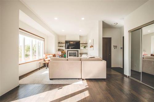 187 Lake Bend Rd, Winnipeg, MB 