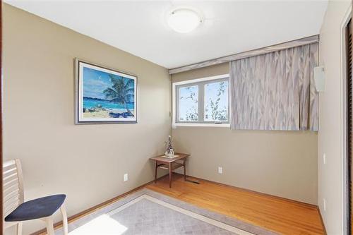 271 Southall Dr, Winnipeg, MB 