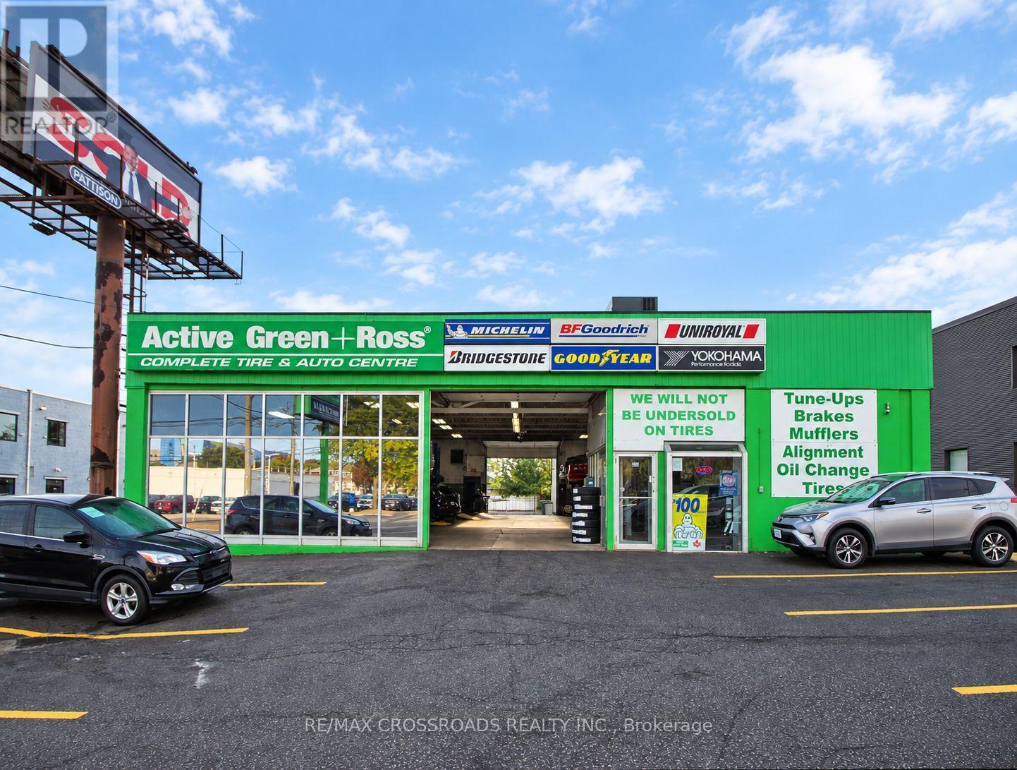 955 Upper James Street, Hamilton, ON