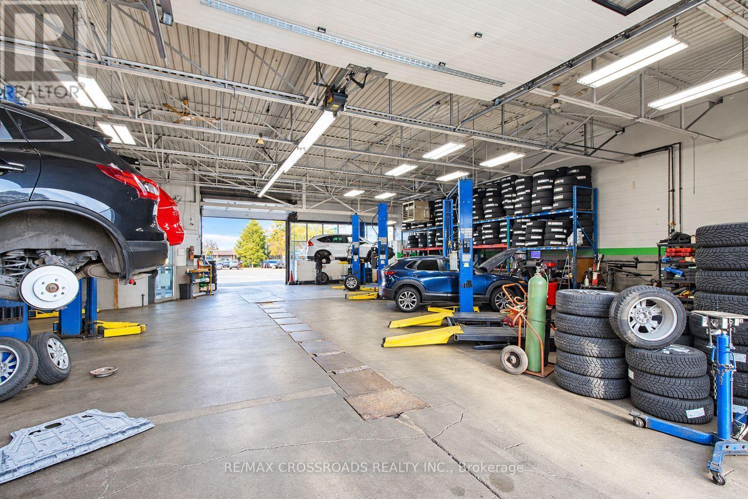 955 Upper James Street, Hamilton, ON