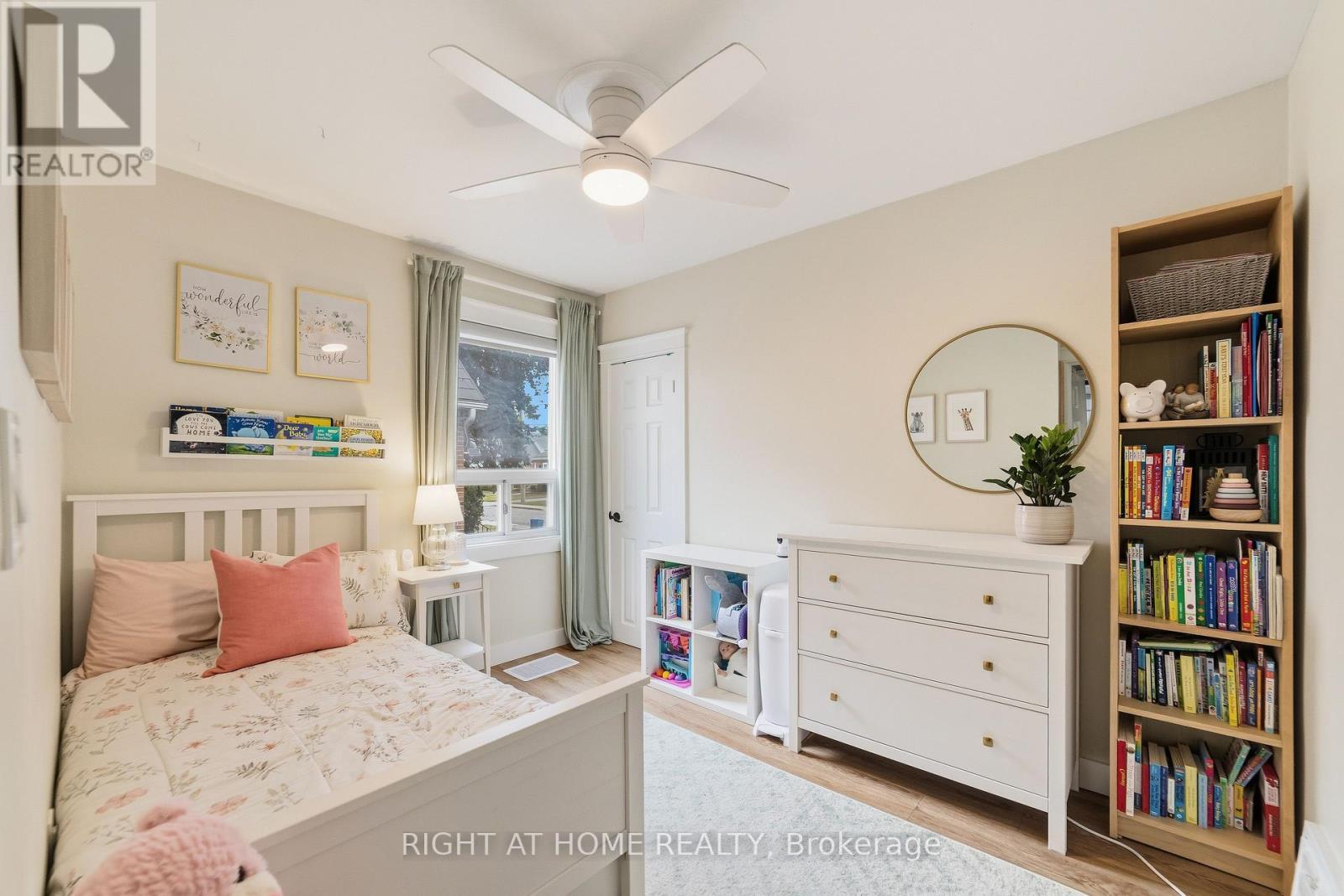 206 East 19Th Street, Hamilton, ON