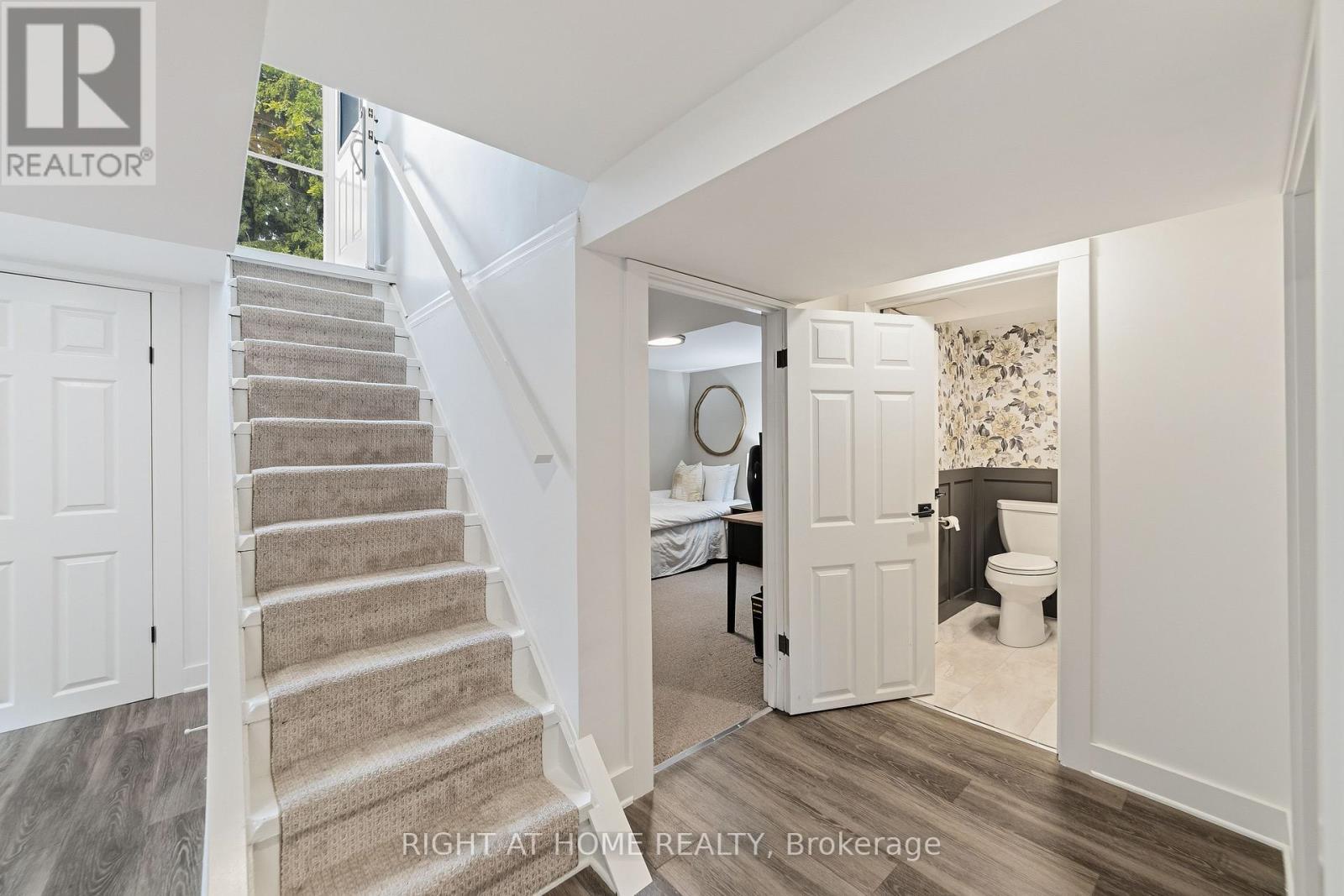 206 East 19Th Street, Hamilton, ON