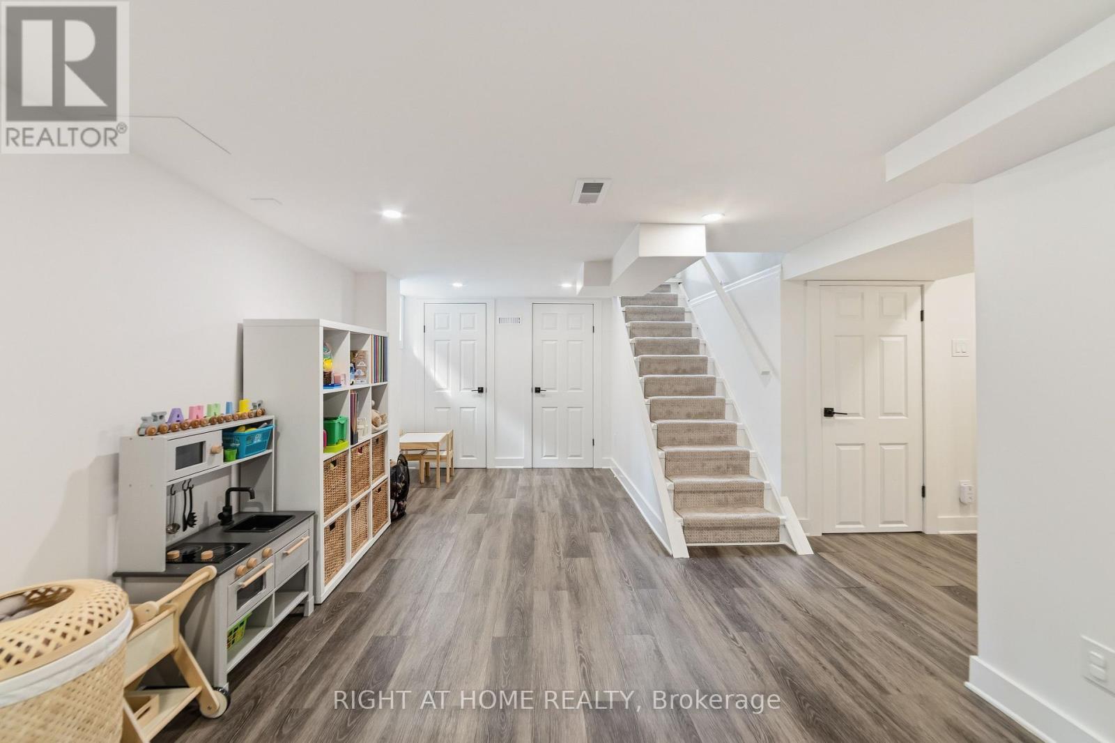 206 East 19Th Street, Hamilton, ON