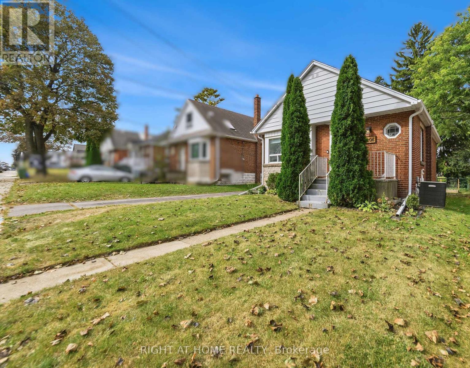 206 East 19Th Street, Hamilton, ON