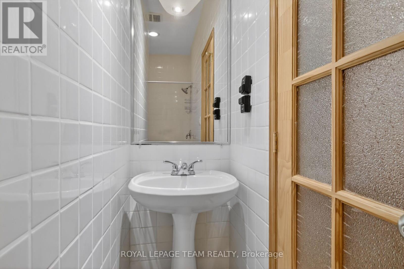 64 Delaware Avenue, Ottawa, ON