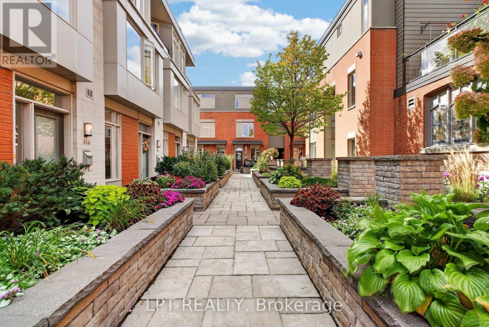 348 Ravenhill Avenue E, Ottawa, ON