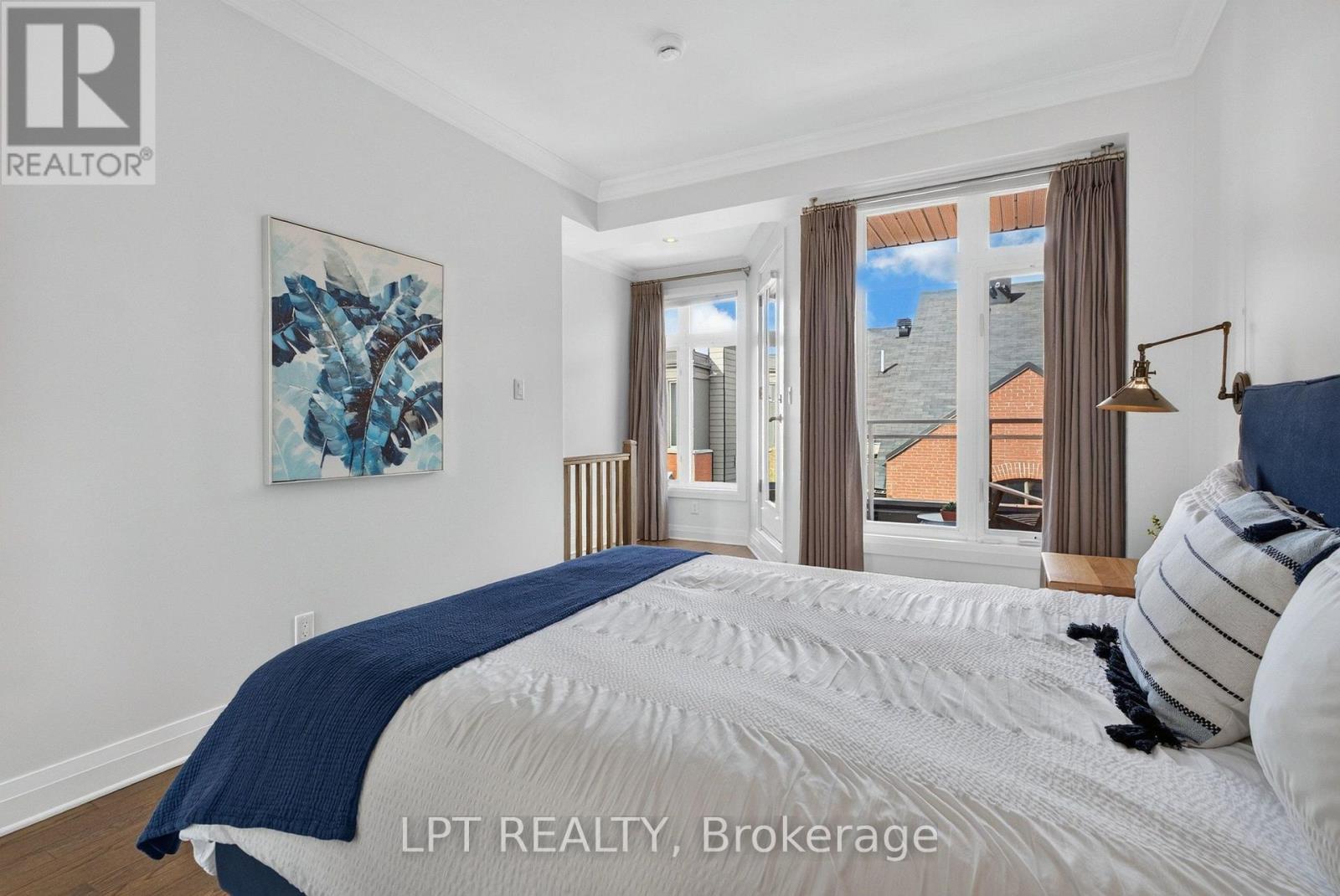 348 Ravenhill Avenue E, Ottawa, ON
