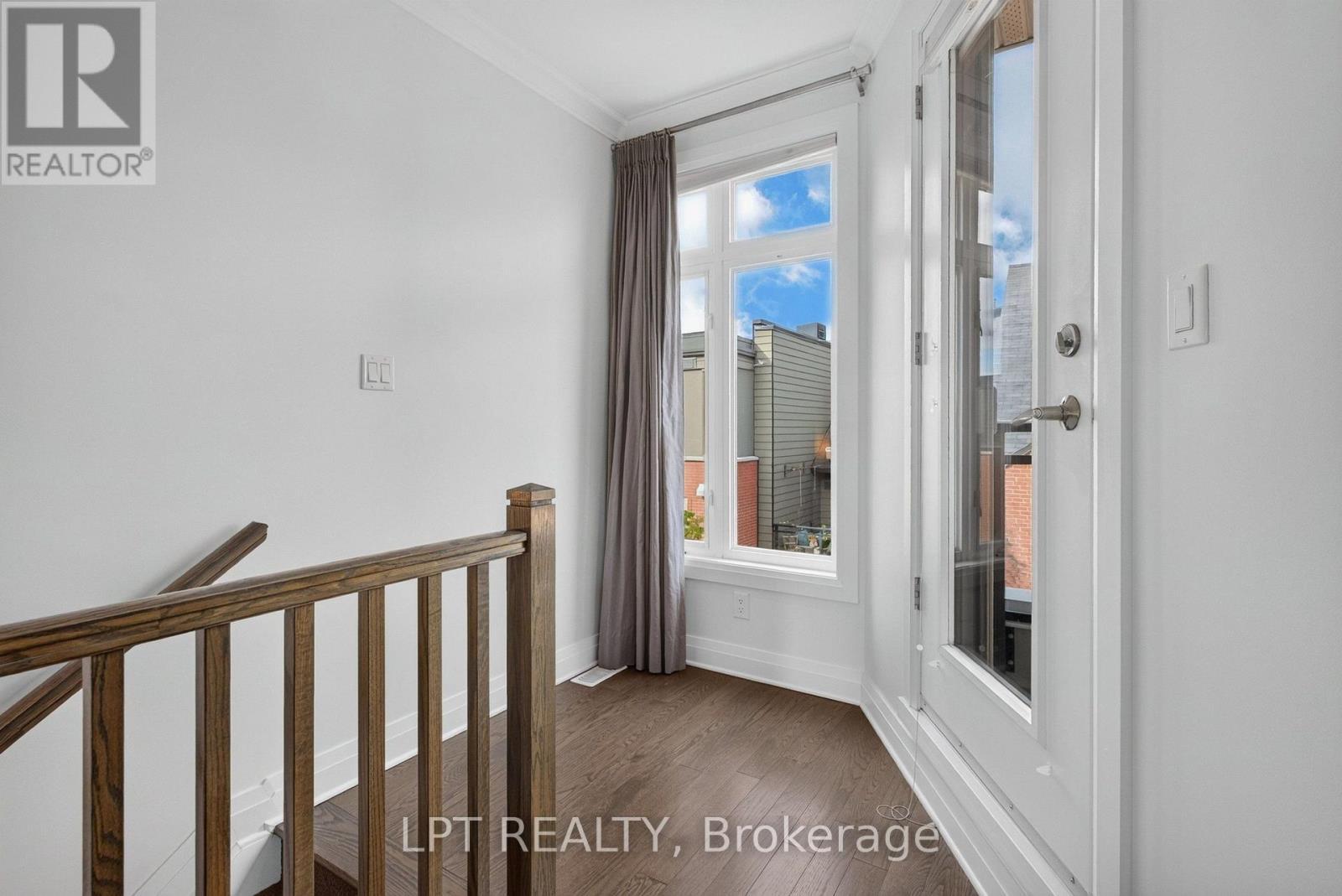 348 Ravenhill Avenue E, Ottawa, ON