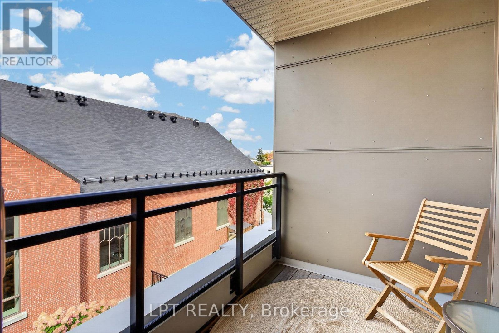 348 Ravenhill Avenue E, Ottawa, ON