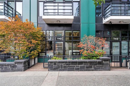 #2-834 Johnson St  Victoria, BC V8W 1N3