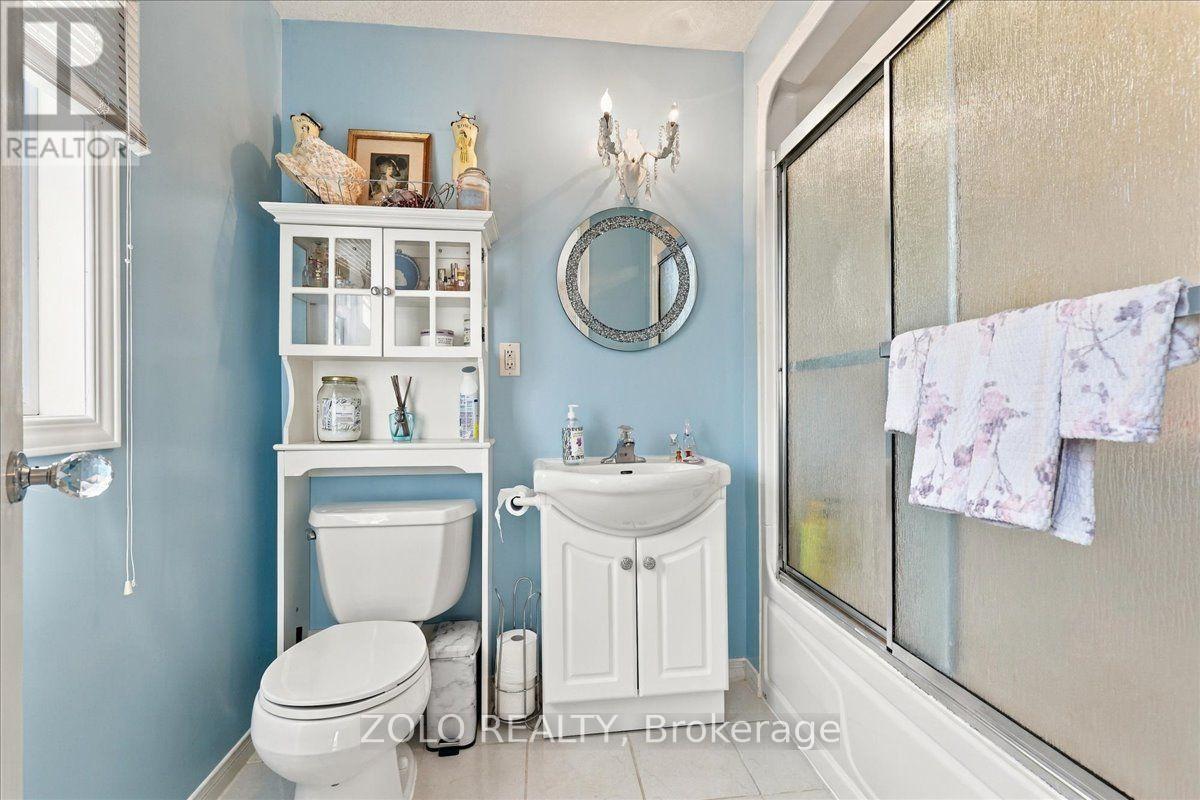 401 Hidden Creek Drive, Kitchener, ON