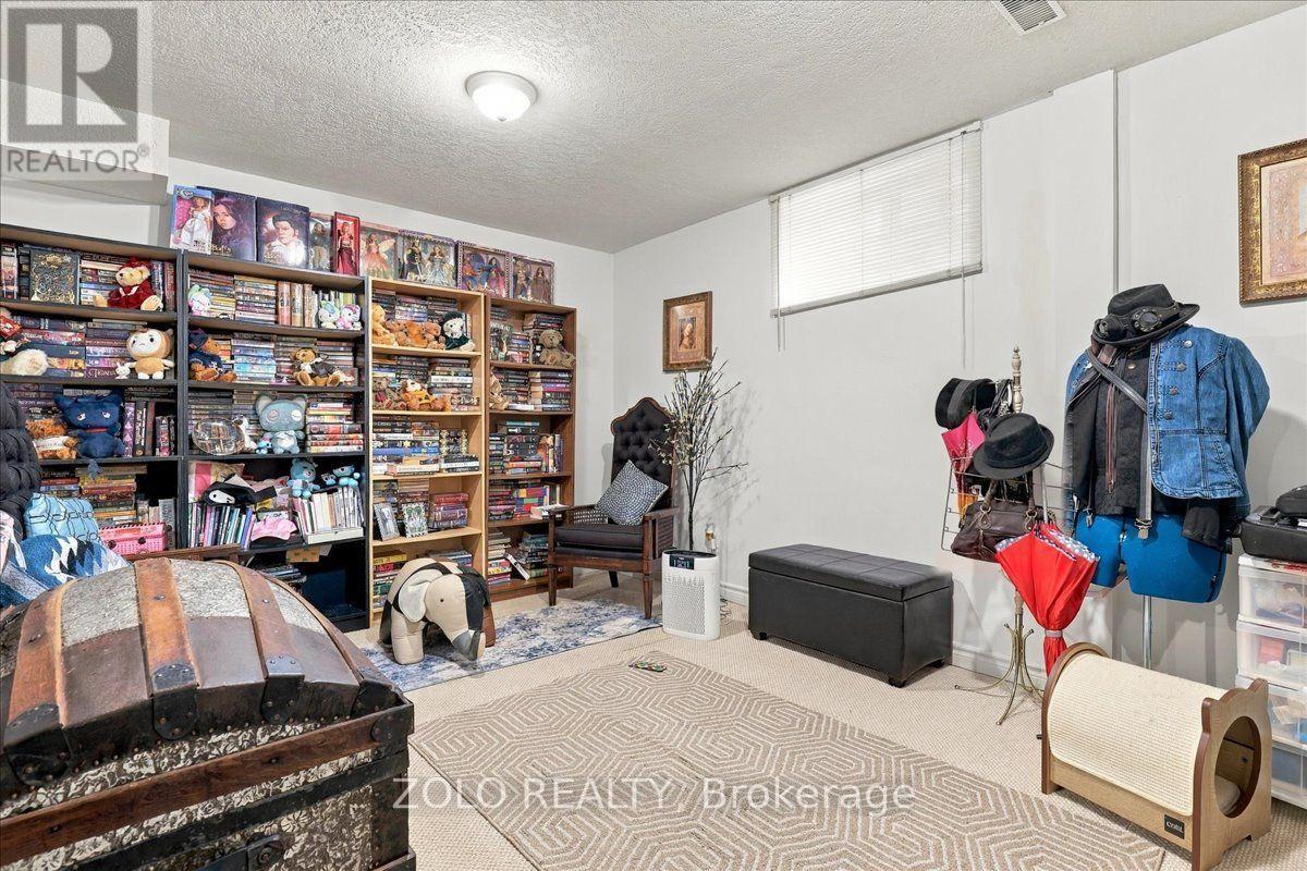 401 Hidden Creek Drive, Kitchener, ON