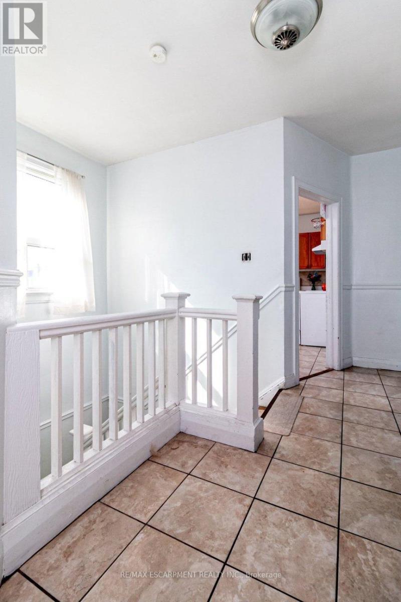 Second Floor Hallway - 548 Beach Road, Hamilton, ON