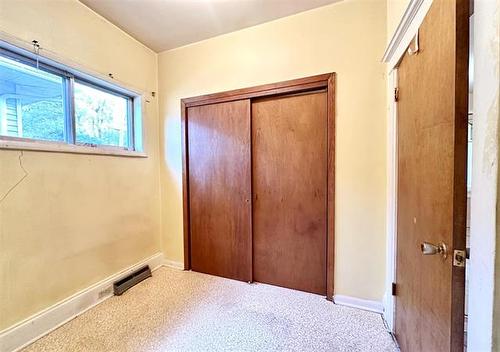 869 College Ave, Winnipeg, MB 