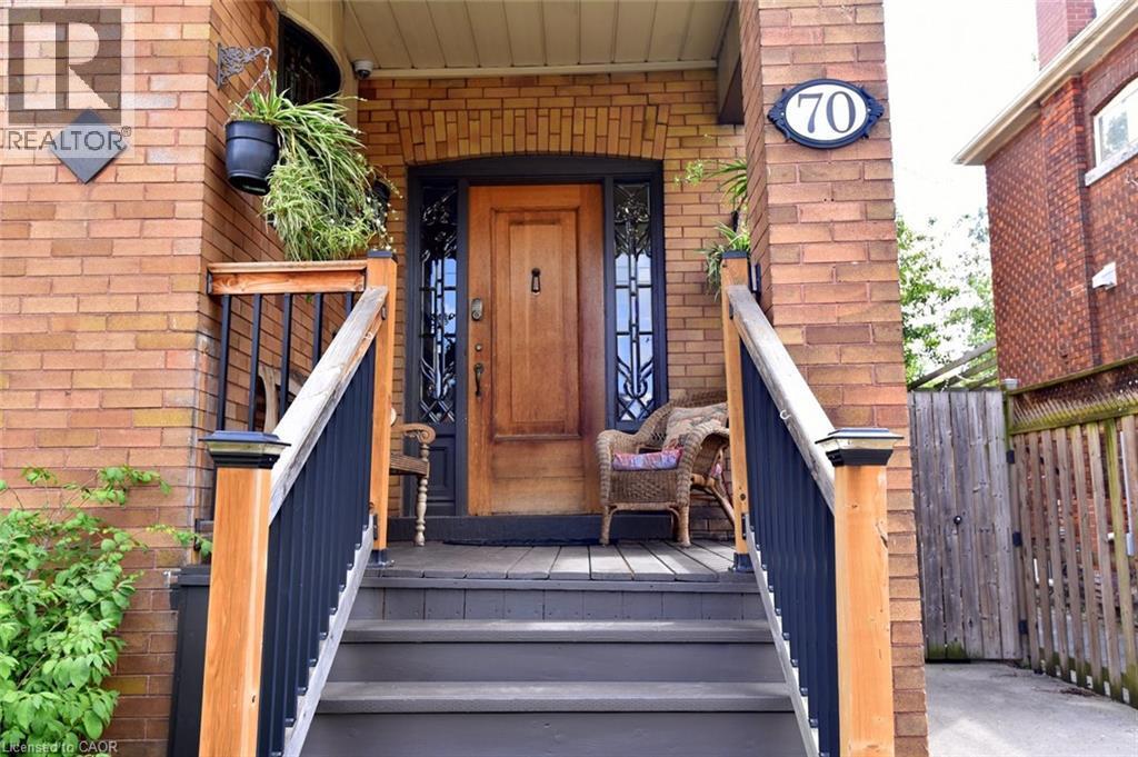 70 Kensington Avenue N, Hamilton, ON