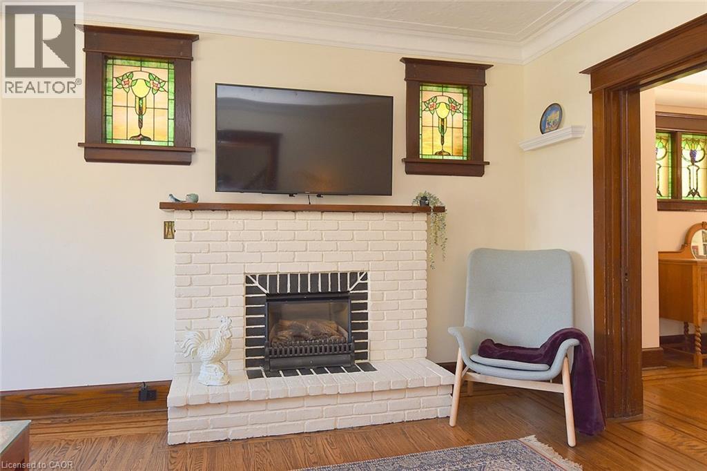 70 Kensington Avenue N, Hamilton, ON