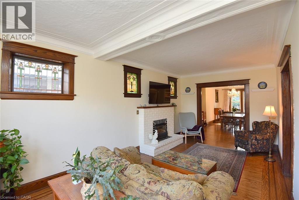 70 Kensington Avenue N, Hamilton, ON