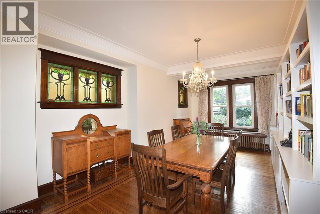 70 Kensington Avenue N, Hamilton, ON