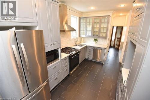 70 Kensington Avenue N, Hamilton, ON 