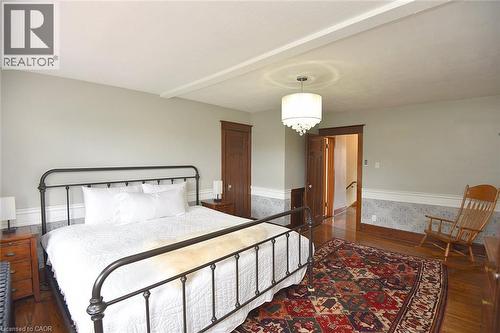 70 Kensington Avenue N, Hamilton, ON 