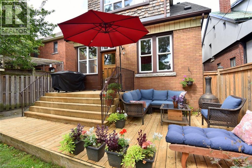 70 Kensington Avenue N, Hamilton, ON