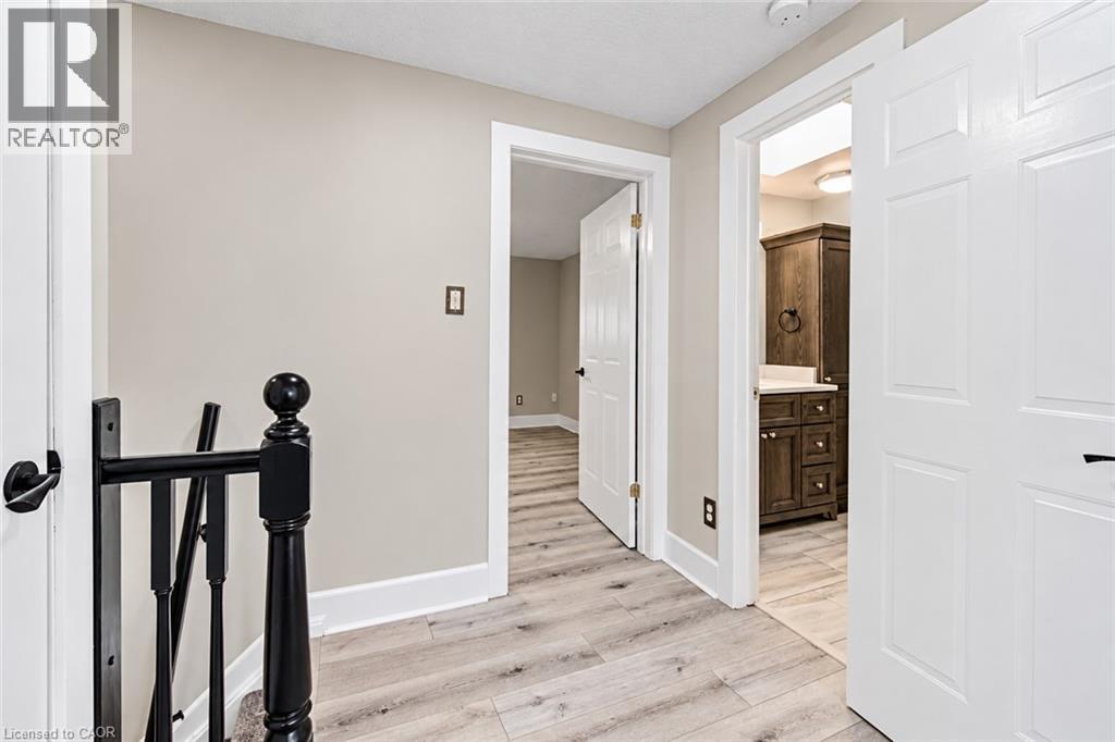 56 Poplar Drive, Cambridge, ON