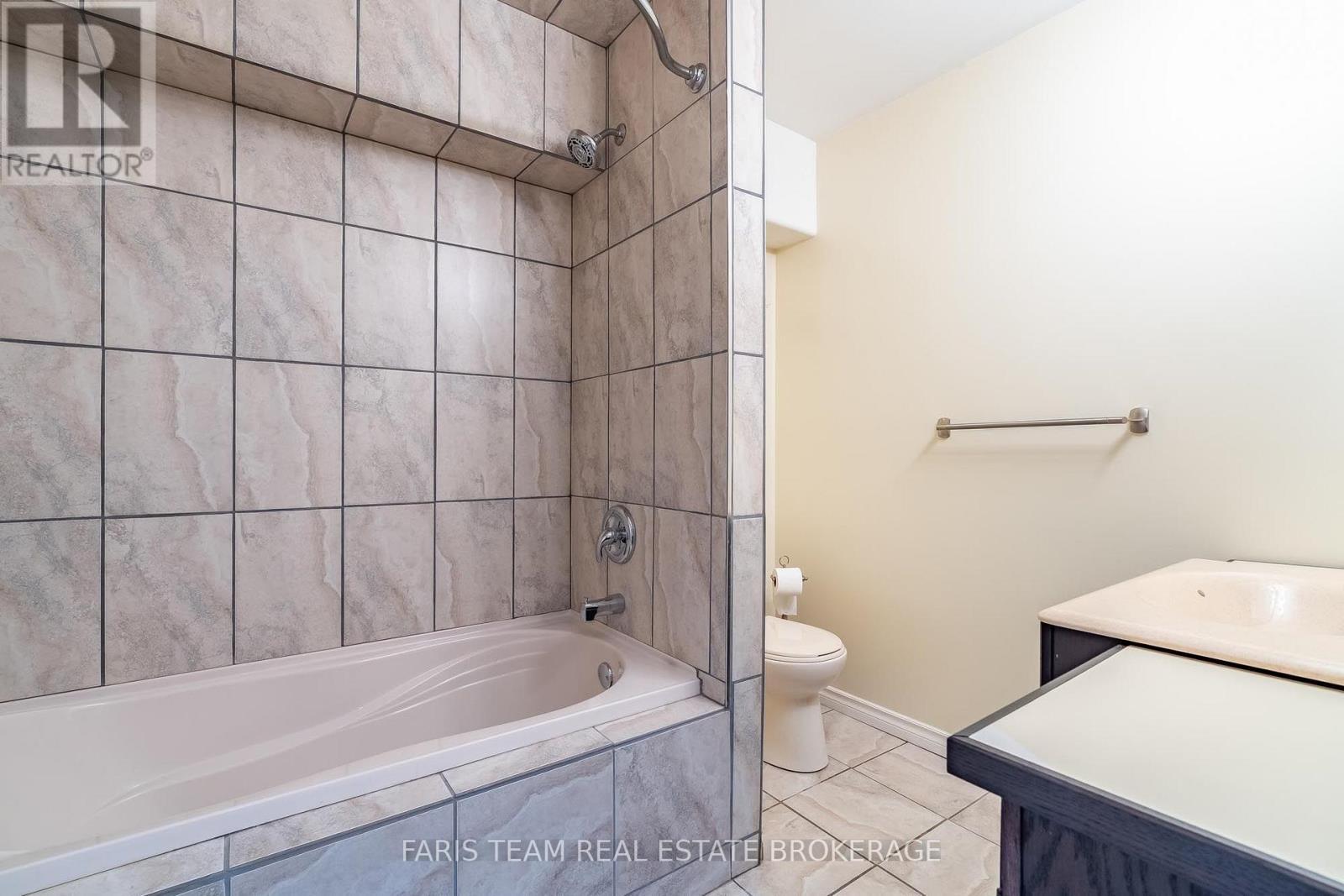 8 Pinecone Avenue, Tiny, ON