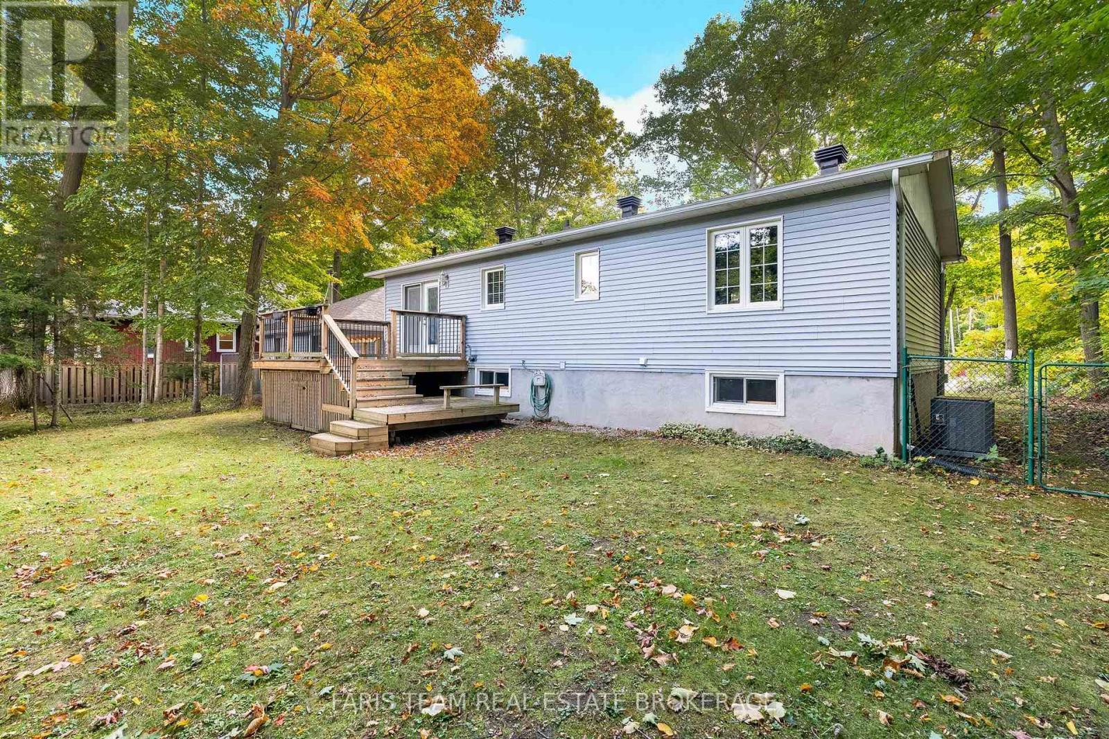 8 Pinecone Avenue, Tiny, ON