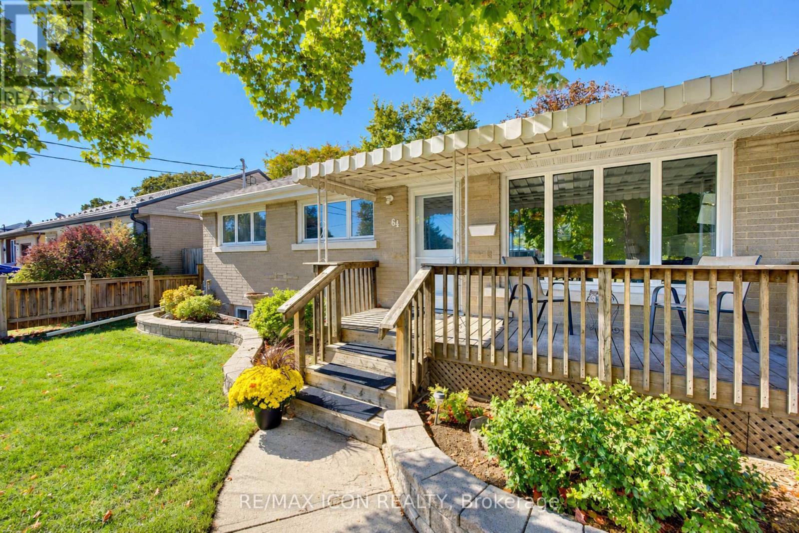 64 Lowrey Avenue S, Cambridge, ON