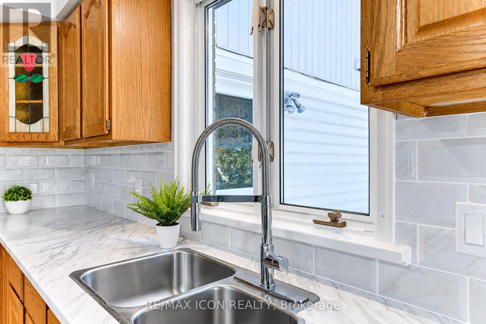64 Lowrey Avenue S, Cambridge, ON