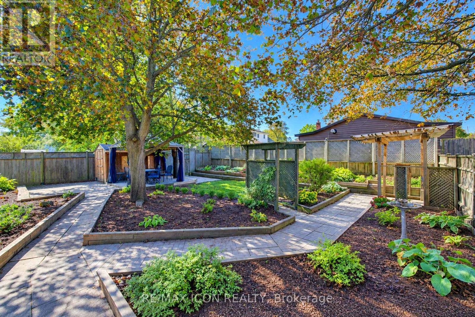 64 Lowrey Avenue S, Cambridge, ON