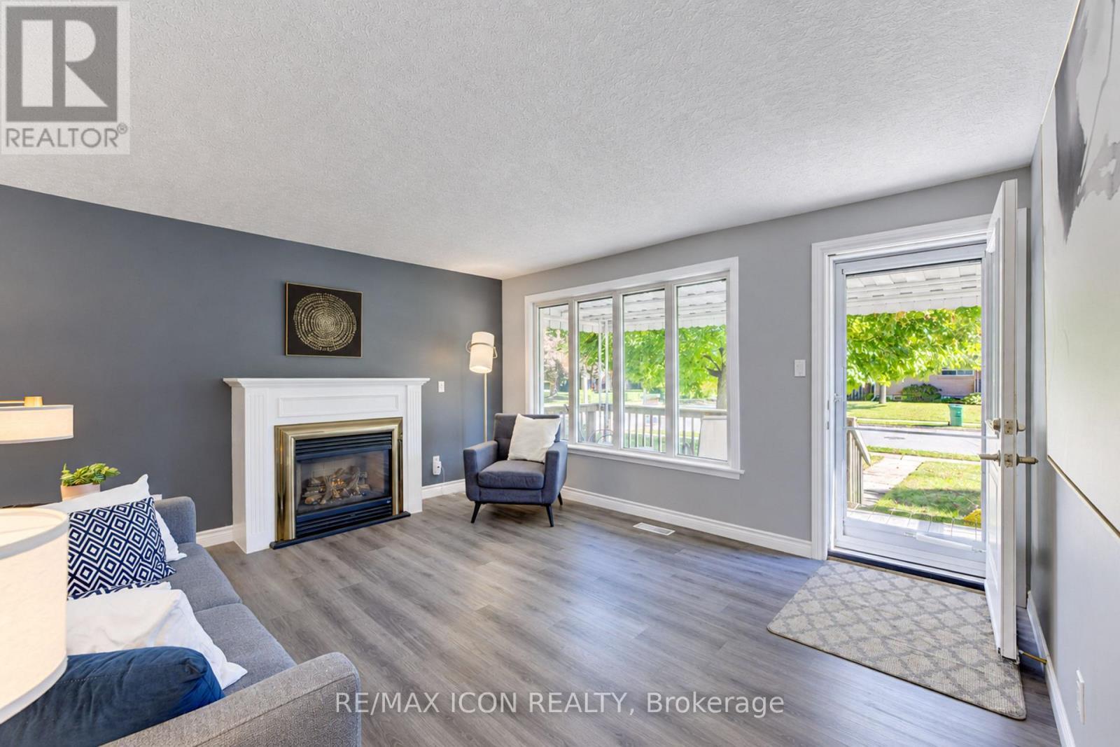 64 Lowrey Avenue S, Cambridge, ON