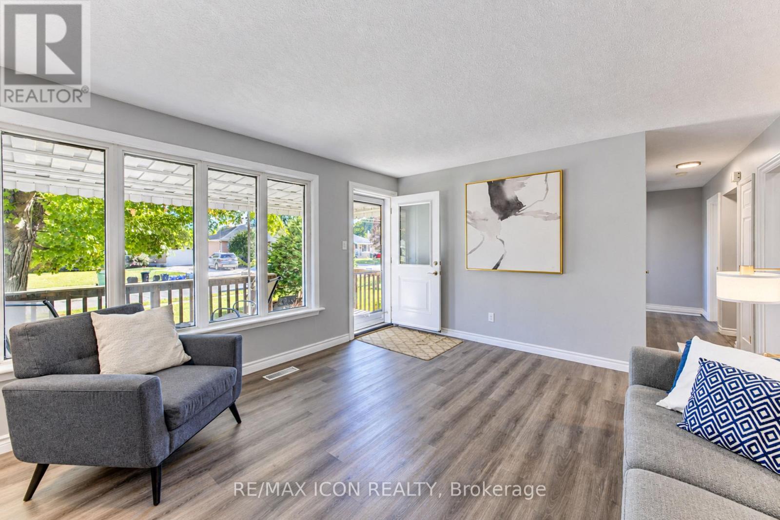 64 Lowrey Avenue S, Cambridge, ON